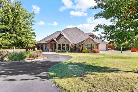 23929 E 1048 Rd, Weatherford, OK 73096