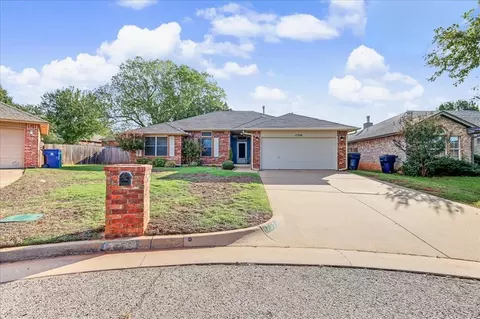 17308 N Crab Apple Pl, Edmond, OK 73012
