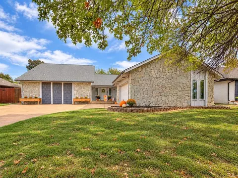 12016 Robinwood Pl, Oklahoma City, OK 73120