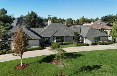 1608 Westminster Pl, Nichols Hills, OK 73120
