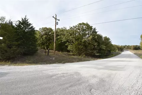 Ns 3610 Road, Seminole, OK 74868