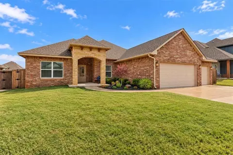 11709 NW 103rd St, Yukon, OK 73099