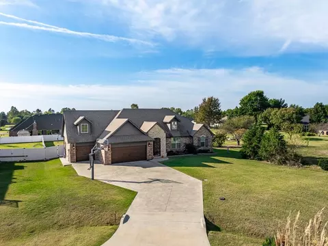 38427 Collina, Shawnee, OK 74804