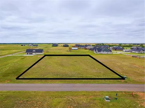 11381 Landing Strip Ln, Guthrie, OK 73044