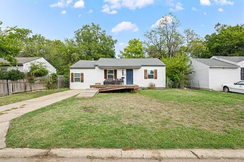 605 Foster Pl, Midwest City, OK 73110