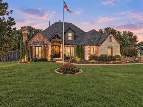 14017 Lost Creek Dr, Edmond, OK 73013