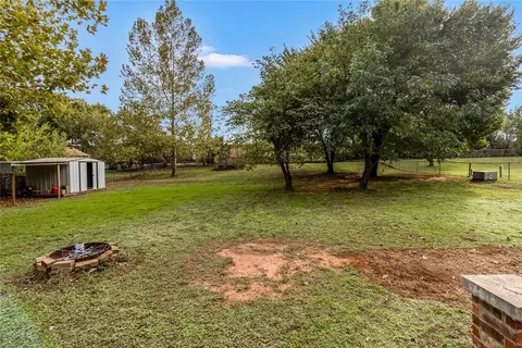 Exterior - 324 E Carson Ln, Mustang, OK 73064 photo 5 of 12