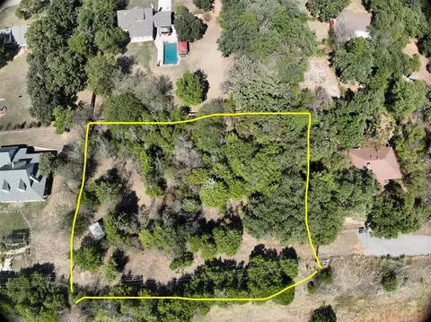 E 33rd Street, Edmond, OK 73013