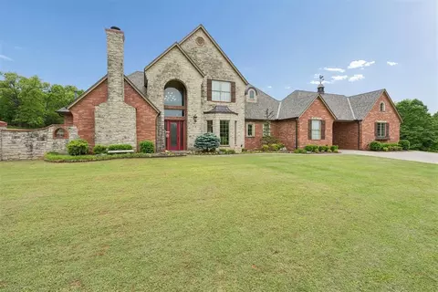 10221 S Triple X Rd, Choctaw, OK 73020