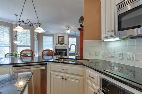 Kitchen - 1016 Hearthstone, Norman, OK 73072 photo 7 of 7