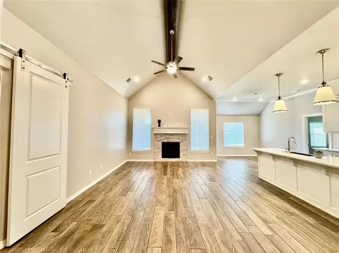 Living - 1604 NE 33rd Ter, Moore, OK 73160 photo 1 of 9