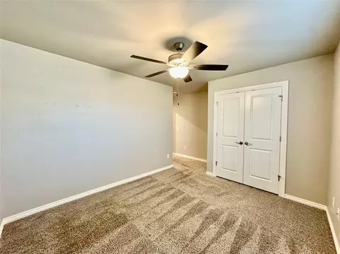 Bedroom - 1604 NE 33rd Ter, Moore, OK 73160 photo 4 of 8