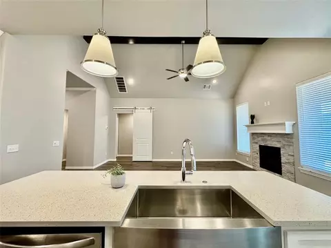 Kitchen - 1604 NE 33rd Ter, Moore, OK 73160 photo 4 of 9
