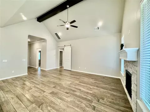 Living - 1604 NE 33rd Ter, Moore, OK 73160 photo 4 of 9
