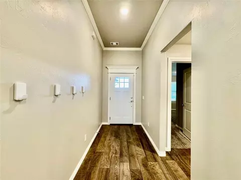 Entry Way - 1604 NE 33rd Ter, Moore, OK 73160 photo 1 of 4