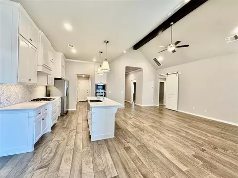 Other - 1604 NE 33rd Ter, Moore, OK 73160 photo 2 of 8