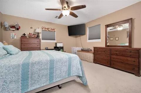 Bedroom - 9525 E Franklin Rd, Norman, OK 73026 photo 2 of 4