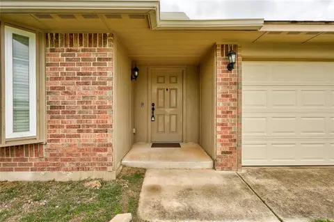 5516 Crooked Creek Rd, Oklahoma City, OK 73117