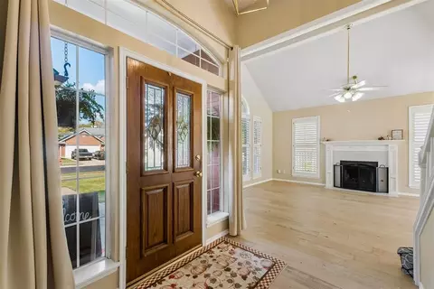 Entry Way - 5116 Ladbrook St, Norman, OK 73072 photo 1 of 3