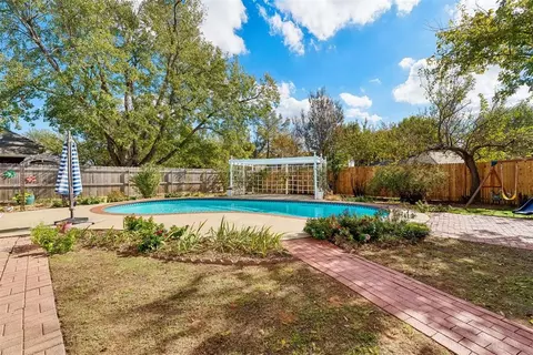 Exterior - 5116 Ladbrook St, Norman, OK 73072 photo 6 of 8