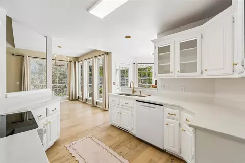 Kitchen - 5116 Ladbrook St, Norman, OK 73072 photo 2 of 6