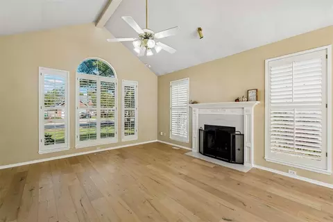 Living - 5116 Ladbrook St, Norman, OK 73072 photo 4 of 6