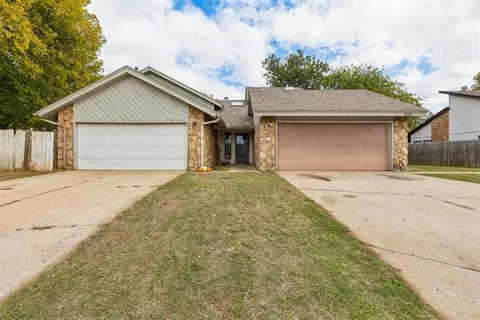 7404 Kings Manor Ct, Oklahoma City, OK 73132