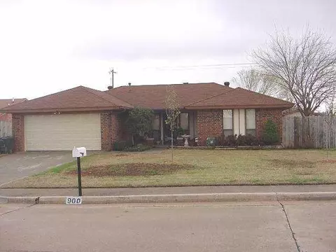 900 E Beam, Yukon, OK 73099 photo 1