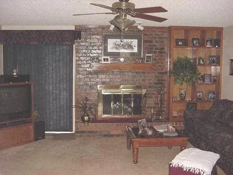 900 E Beam, Yukon, OK 73099 photo 2