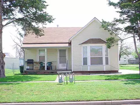 312 Maple, Yukon, OK 73099 photo 1