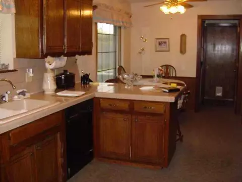 207 Cedar Springs Dr, Tuttle, OK 73089 photo 5