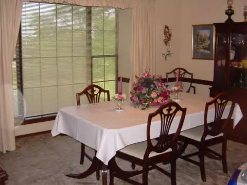 207 Cedar Springs Dr, Tuttle, OK 73089 photo 4