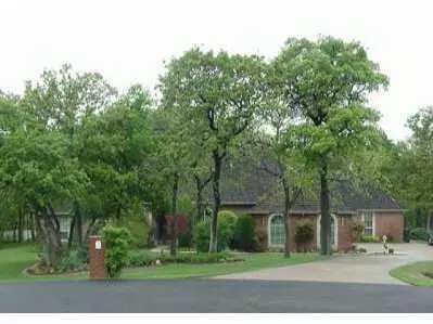 2000 Cascade Dr, Edmond, OK 73003 photo 1