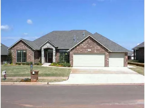 1825 Apache Trl, Edmond, OK 73003 photo 2