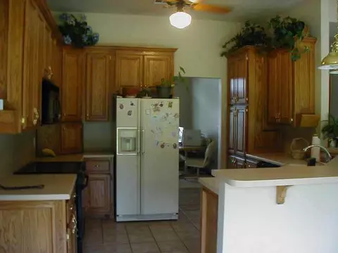 108 Timber Lake Dr, Mcloud, OK 74851 photo 2