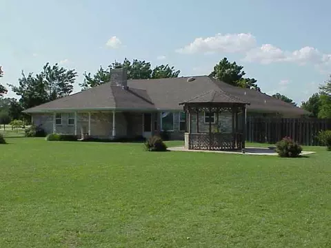 706 Pecan, Tuttle, OK 73089 photo 4