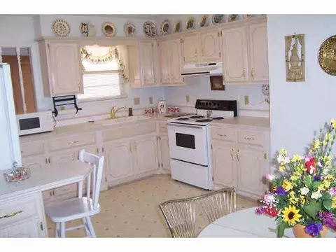 420 Jarman, Mcloud, OK 74851 photo 3