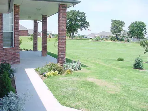 7903 Austrian Ln, Tuttle, OK 73089 photo 3