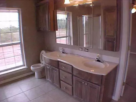 11 S Czech Hall Rd, Tuttle, OK 73089 photo 7