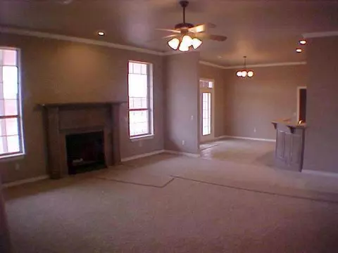 11 S Czech Hall Rd, Tuttle, OK 73089 photo 2