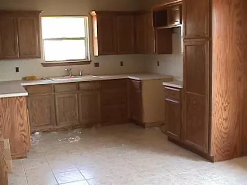 315 N Cimarron, Tuttle, OK 73089 photo 3