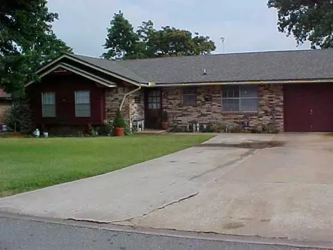 206 Lois, Tuttle, OK 73089 photo 1