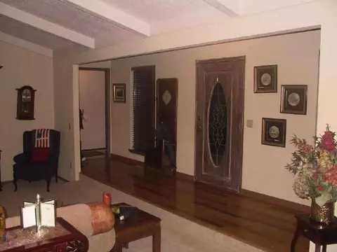 3100 Pinecrest St, Bethany, OK 73008 photo 2