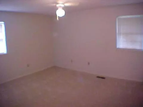 204 Lois, Tuttle, OK 73089 photo 5