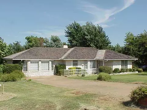 112 Pinewood Dr, Tuttle, OK 73089 photo 1