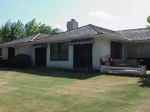 112 Pinewood Dr, Tuttle, OK 73089 photo 2