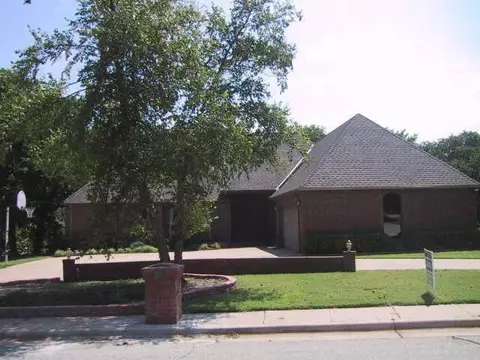 2012 Faircloud Dr, Edmond, OK 73034 photo 2