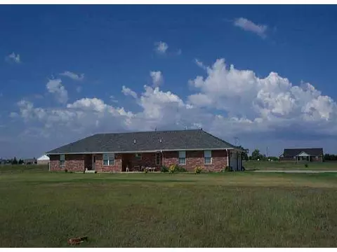 5017 Sunflower Dr, Tuttle, OK 73089 photo 1