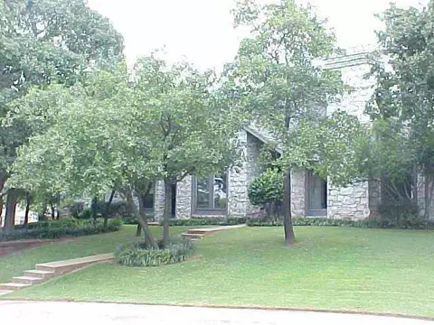 1908 Ridgecrest, Edmond, OK 73013 photo 1