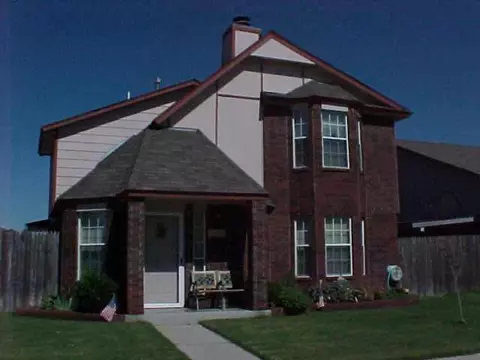 2518 Lakecrest Dr, Moore, OK 73170 photo 2